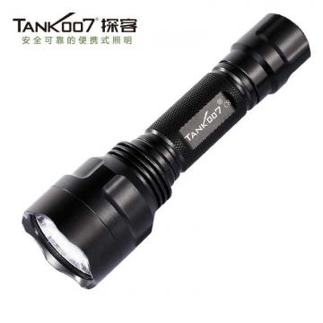 C8超亮戶外戰(zhàn)術(shù)手電筒照明LED手電進口CREE..